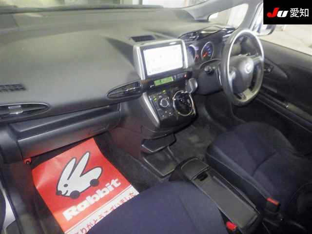 TOYOTA WISH 2012