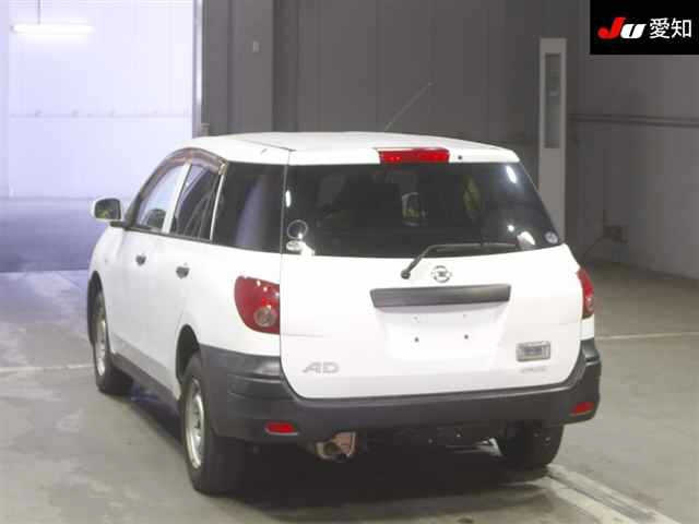 NISSAN AD 2011