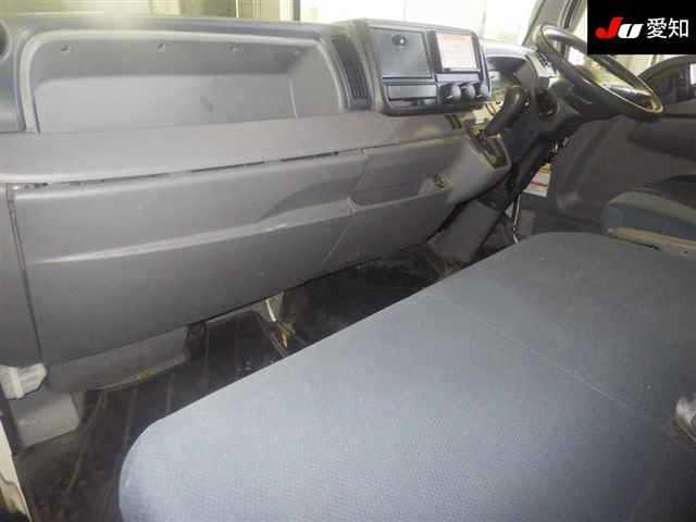 MITSUBISHI CANTER 2015