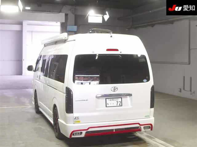 TOYOTA HIACE VAN 2017