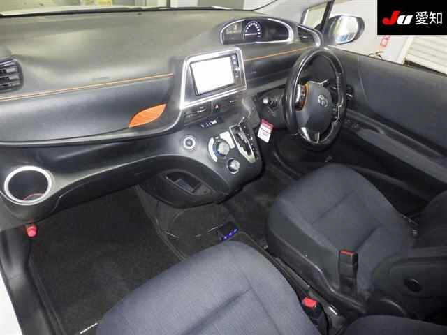 TOYOTA SIENTA 2016