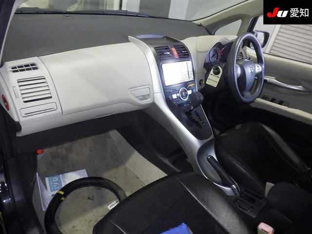 TOYOTA AURIS 2010