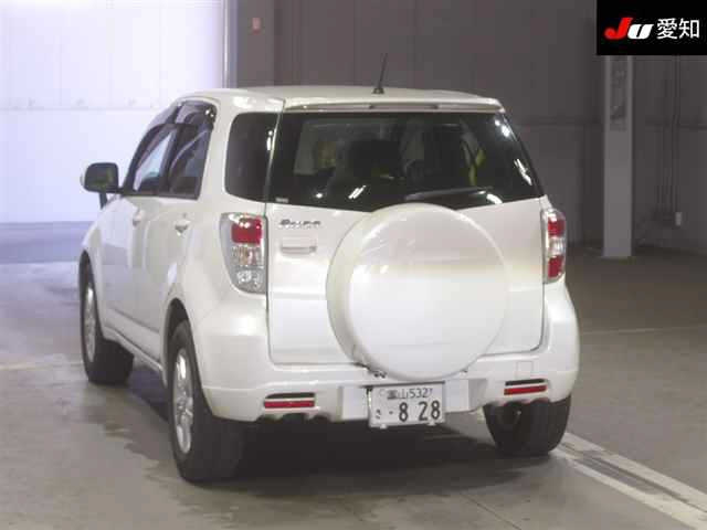 TOYOTA RUSH 2011