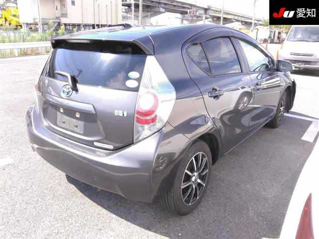 TOYOTA AQUA 2013