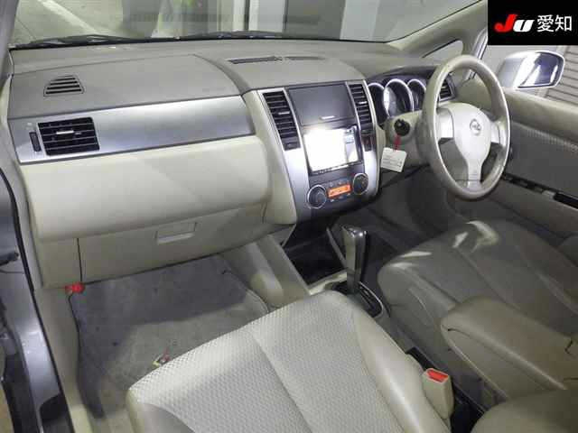 NISSAN TIIDA 2009