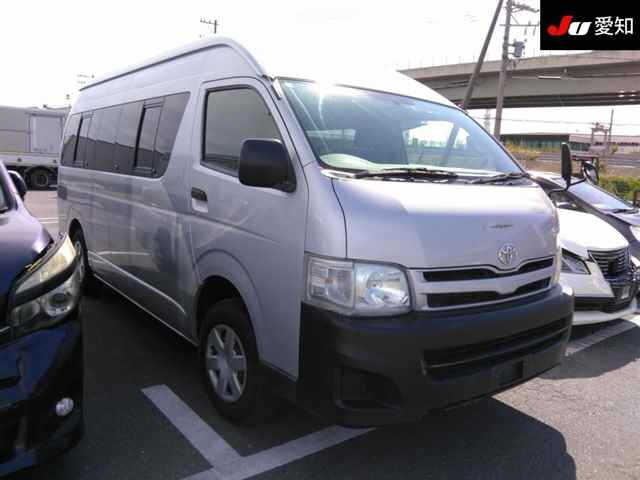 TOYOTA HIACE 2012