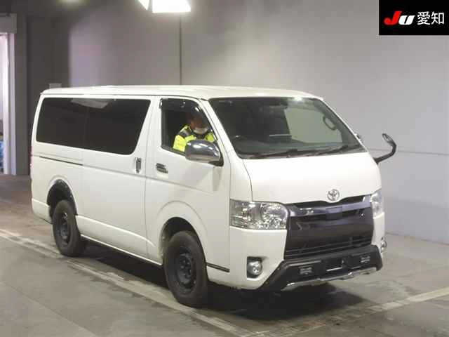 TOYOTA HIACE VAN 2019