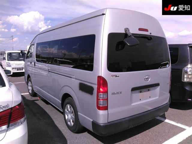 TOYOTA HIACE 2012