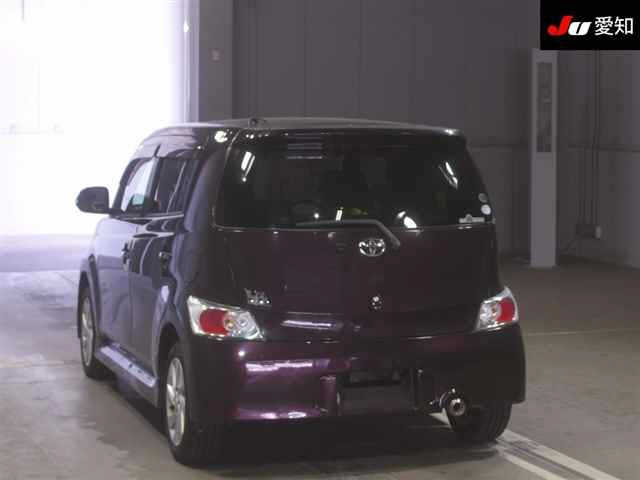 TOYOTA BB 2011