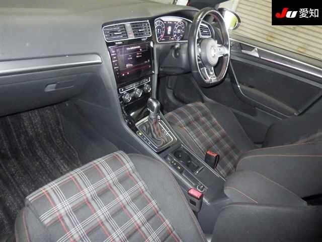 VOLKSWAGEN GOLF 2018