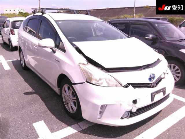 TOYOTA PRIUS ALPHA 2012