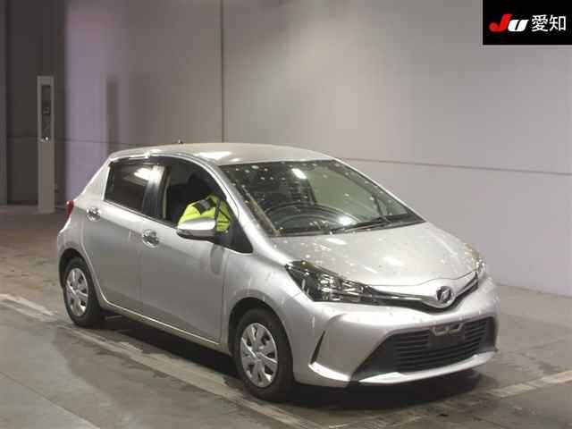 TOYOTA VITZ 2016