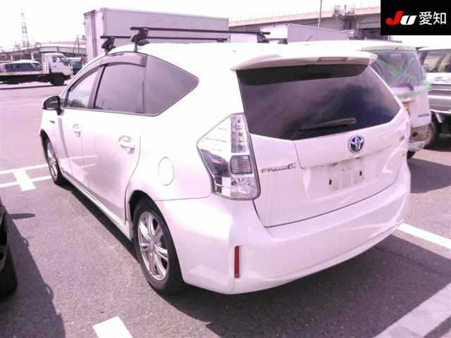 TOYOTA PRIUS ALPHA 2012