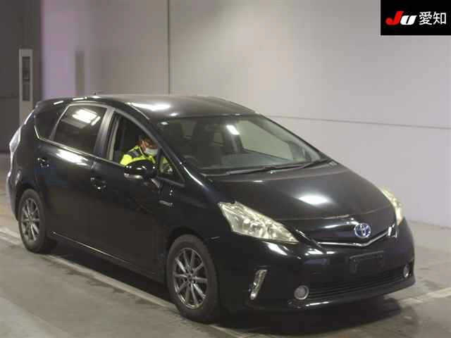 TOYOTA PRIUS ALPHA 2012