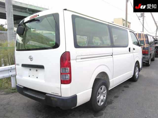 TOYOTA HIACE VAN 2021