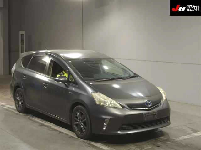 TOYOTA PRIUS ALPHA 2012