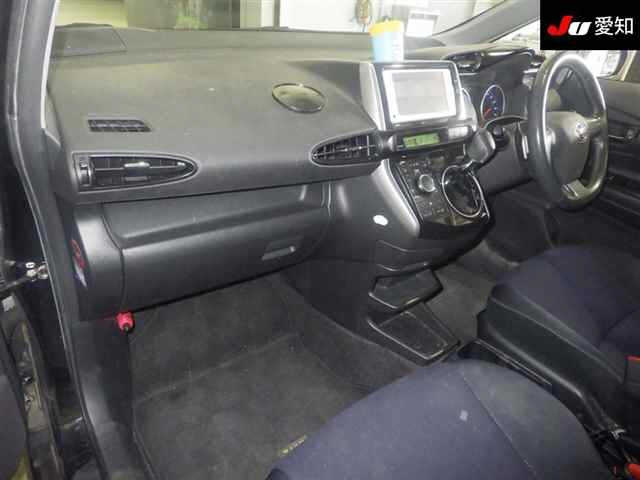 TOYOTA WISH 2012