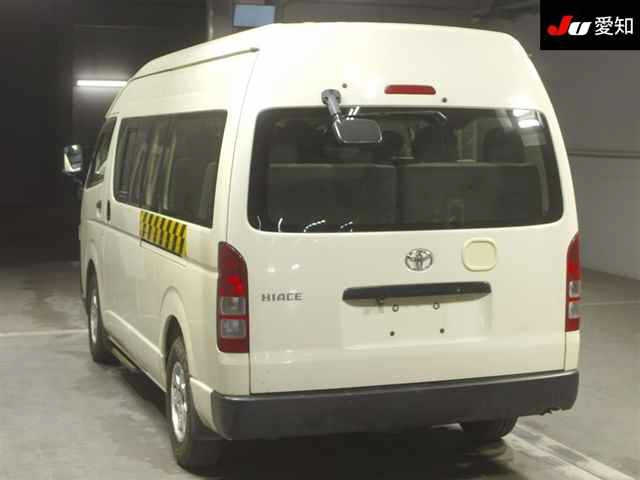 TOYOTA HIACE 2012
