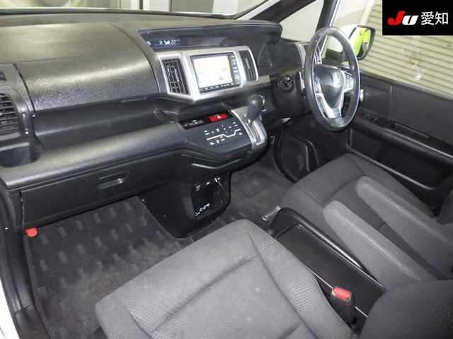 HONDA STEP WAGON 2012