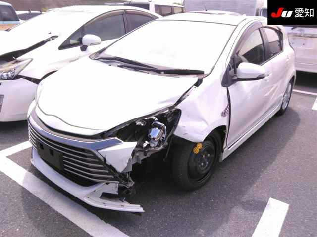 TOYOTA AQUA 2015