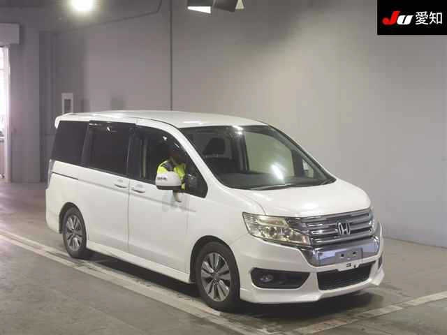 HONDA STEP WAGON 2013