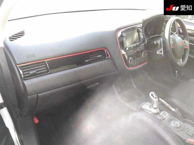 MITSUBISHI OUTLANDER PHEV 2014