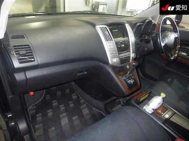 TOYOTA HARRIER 2010
