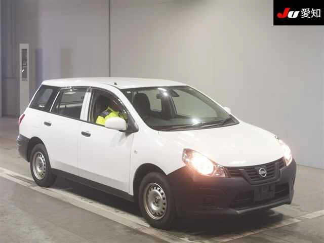 NISSAN AD 2022