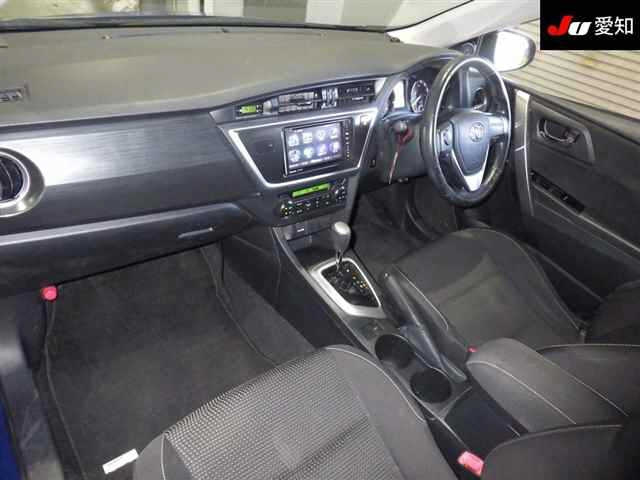 TOYOTA AURIS 2014