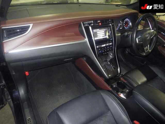TOYOTA HARRIER 2014