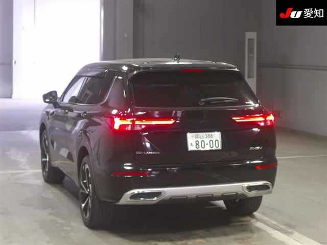 MITSUBISHI OUTLANDER PHEV 2023
