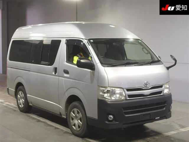 TOYOTA HIACE VAN 2011