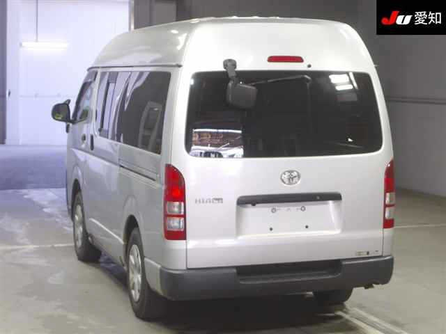 TOYOTA HIACE VAN 2011
