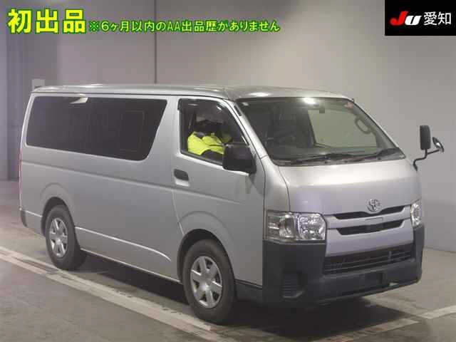 TOYOTA HIACE VAN 2018