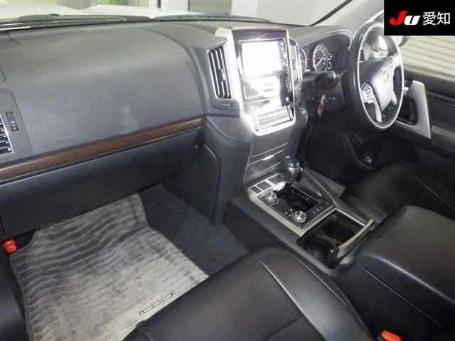 TOYOTA LAND CRUISER 2017