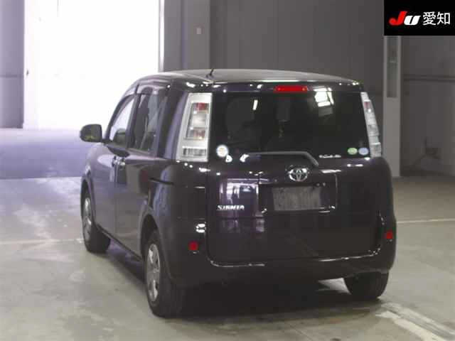 TOYOTA SIENTA 2012