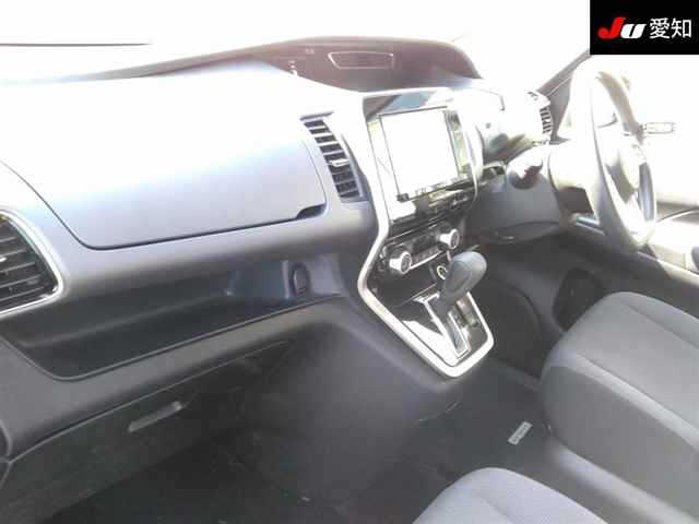 NISSAN SERENA 2018