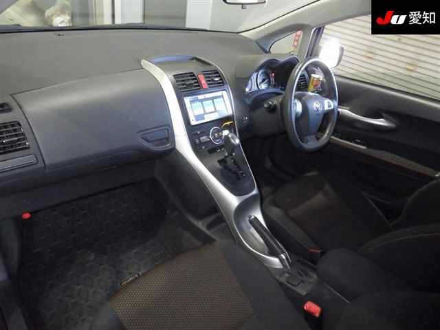 TOYOTA AURIS 2010