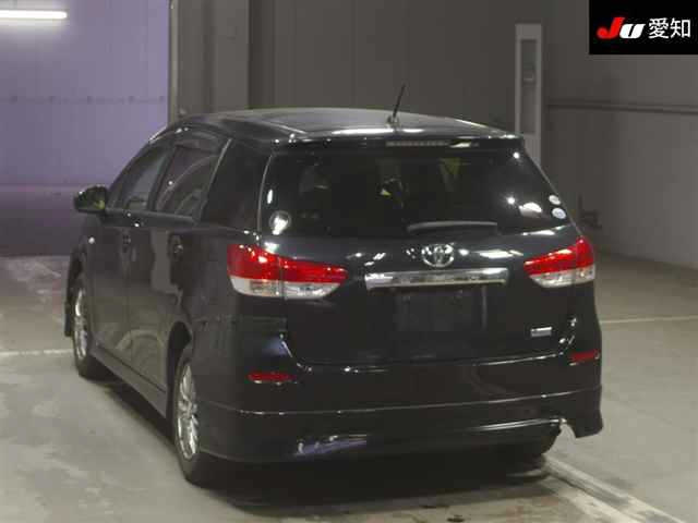 TOYOTA WISH 2011