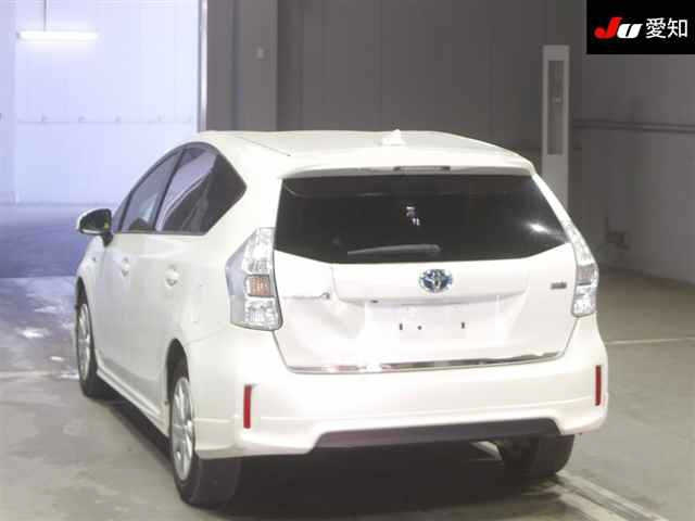 TOYOTA PRIUS ALPHA 2012