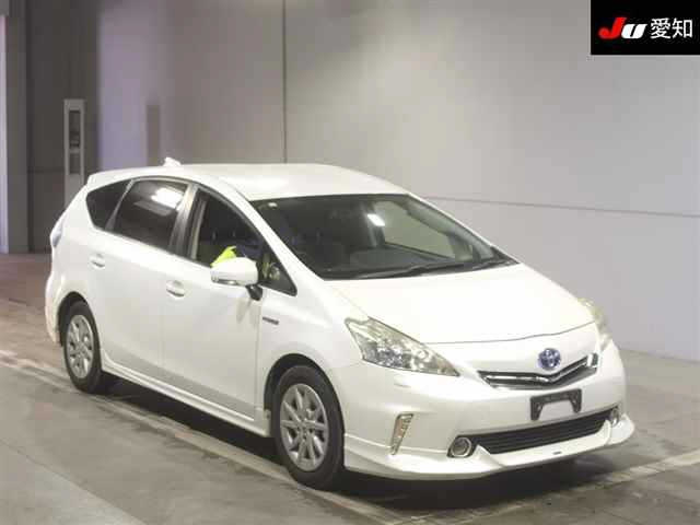 TOYOTA PRIUS ALPHA 2012