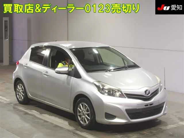 TOYOTA VITZ 2012