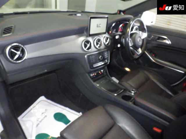 MERCEDES BENZ CLA CLASS 2017