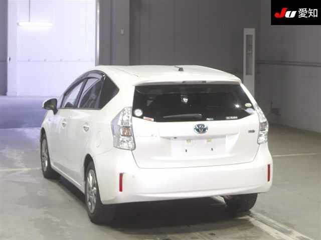 TOYOTA PRIUS ALPHA 2014