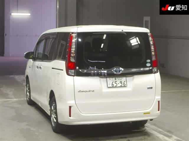 TOYOTA ESQUIRE 2015