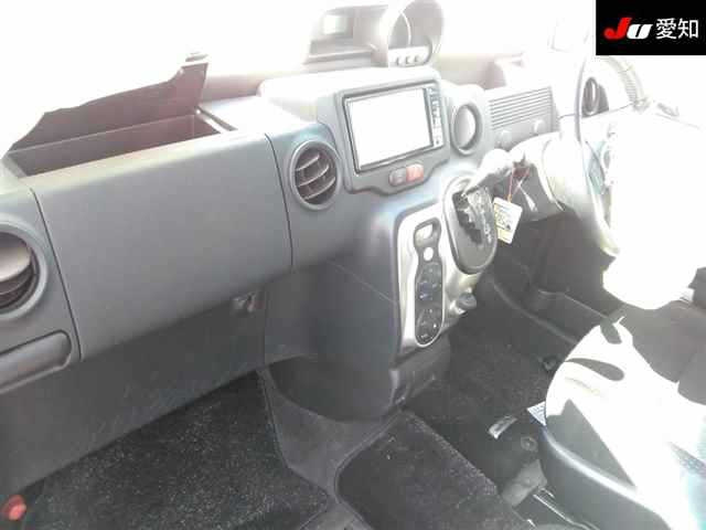 TOYOTA SPADE 2017
