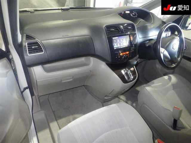 NISSAN SERENA 2011