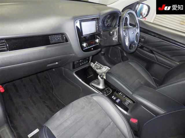 MITSUBISHI OUTLANDER PHEV 2020