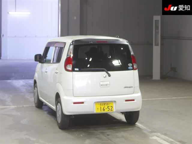 SUZUKI MRWAGON 2011
