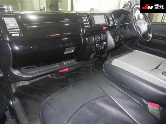 TOYOTA HIACE VAN 2008